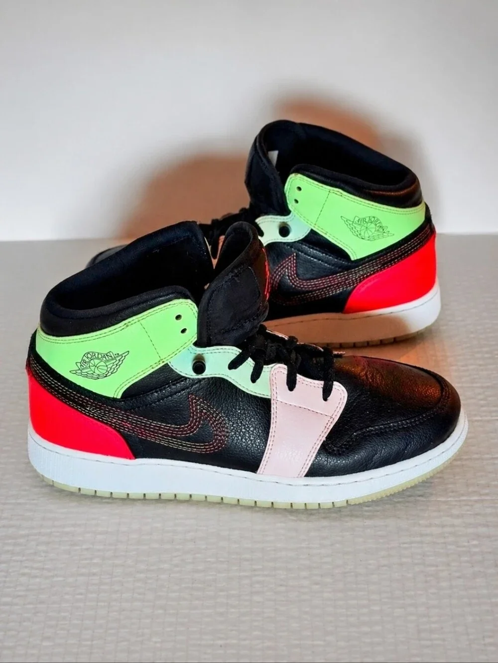 Nike Air Jordan 1 Mid GS Glow In The Dark Black Pink Volt Sneakers Size 7Y